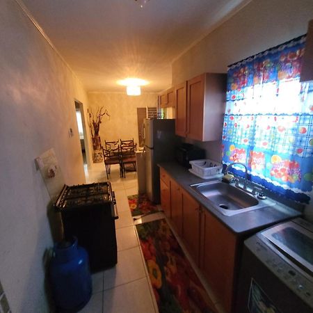 #1 Jacaranda Vacation Home Spanish Town Bagian luar foto