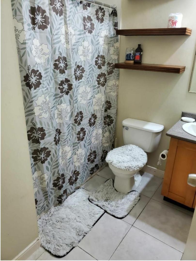 #1 Jacaranda Vacation Home Spanish Town Bagian luar foto